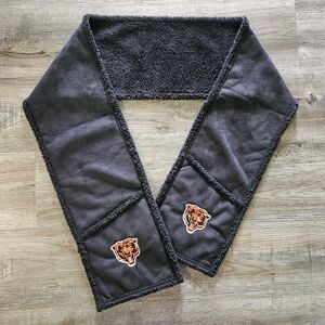 NFL Chicago Bears Black Fleece Scarf With Pockets